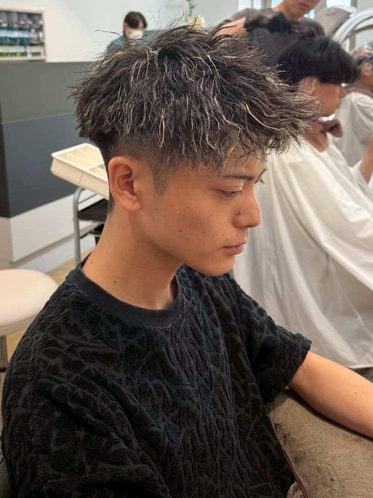 無造作スパイキーカット