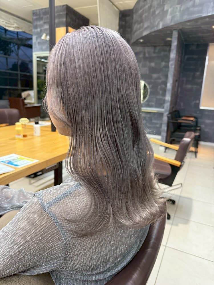 韓国風ホワイトグレージュ