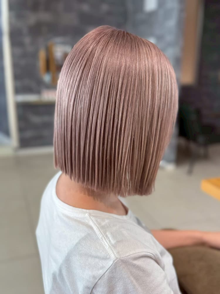 透明感ペールピンクボブ